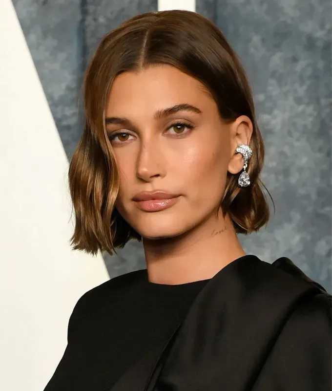 honey-brown hair ideas hailey bieber: a photo of hailey bieber' fetchpriority='auto' title='30 Honey-Brown Hair Ideas According to Hairstylists