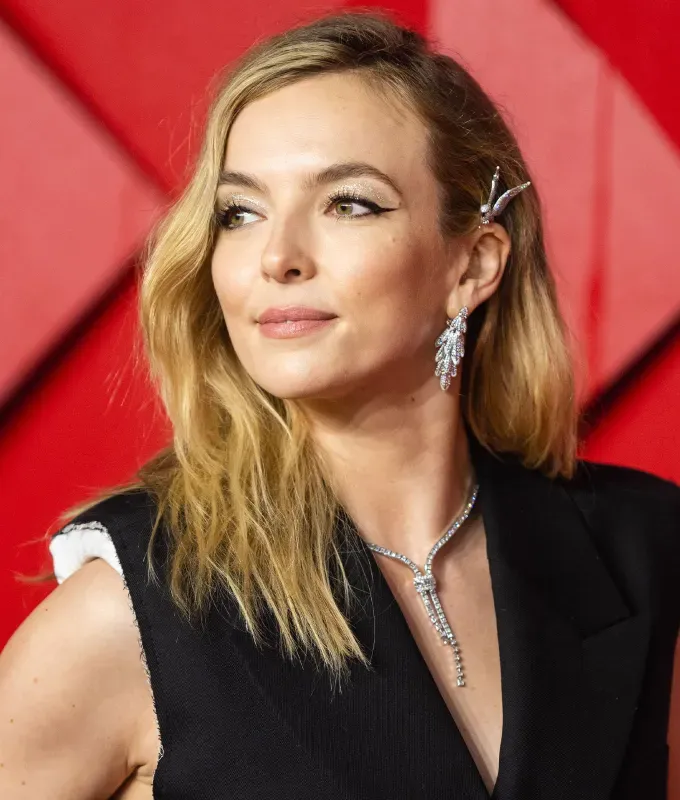 wedding guest hairstyles barette beauty' fetchpriority='auto' title='48 Holiday Hairstyles to Rock All Season Long from Voluminous Curls to Party Ponytails