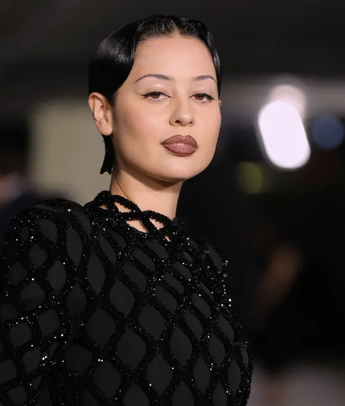 bixie haircut a photo of alexa demie rocking a sleek wavy bixie' fetchpriority='auto' title='The Bixie Cut Is Trending This Fall—Here’s Everything You Need to Know According to Hairstylists