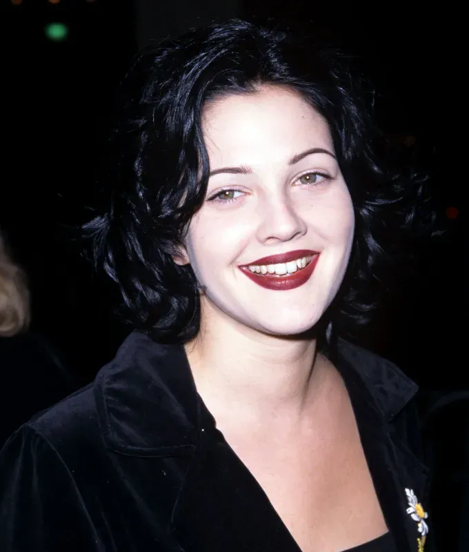 drew barrymore hair back to black' fetchpriority='auto' title='Drew Barrymore’s Hair Evolution—From Child Star to Talk Show Host