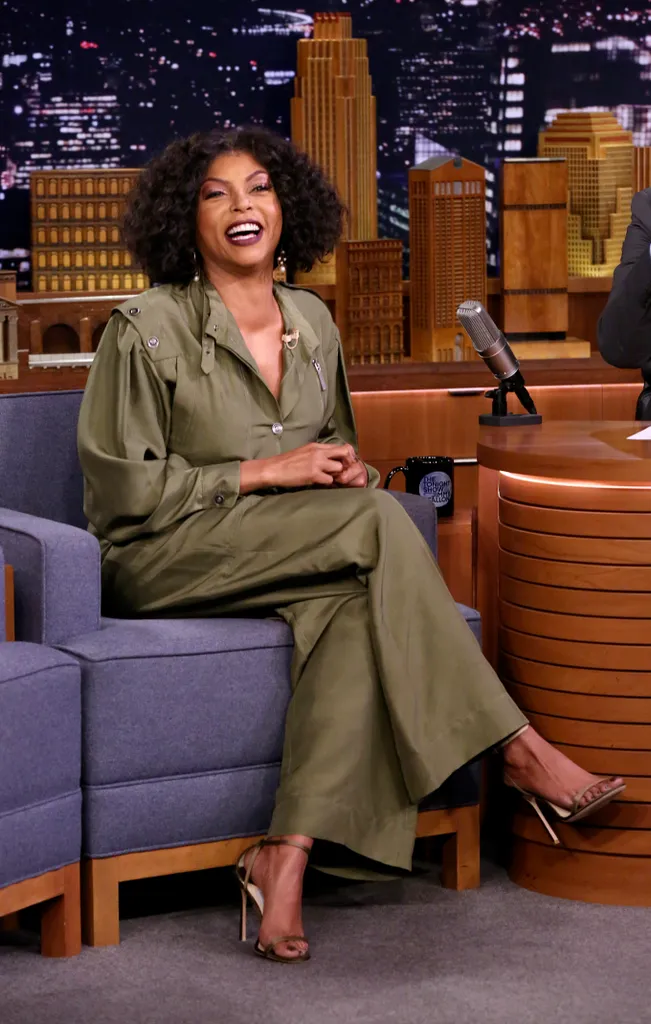 Short Haircuts for Women Over 50 Tariji P Henson' fetchpriority='auto' title='The 35 Best Short Haircuts for Women Over 50 According to Stylists