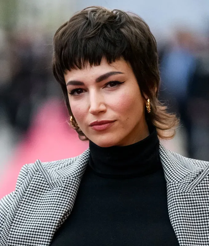 best short haircuts mixie' fetchpriority='auto' title='The 40 Best Short Haircuts for Women in 2025