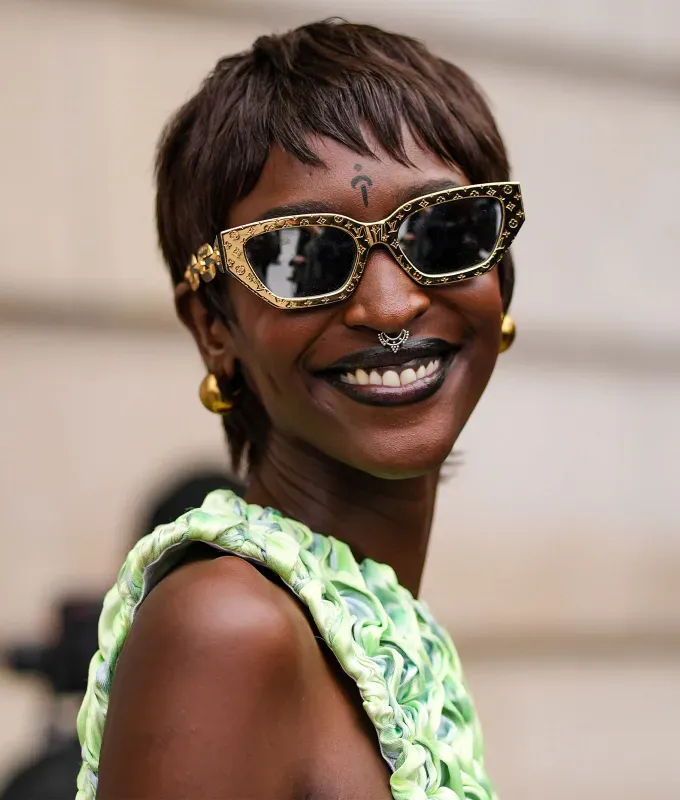 wixie haircut trend lous and the yakuza' fetchpriority='auto' title='The 40 Best Short Haircuts for Women in 2025