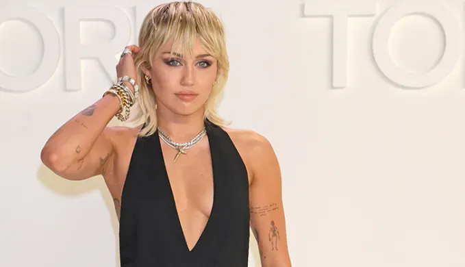 haircuts of 2021 modern mullet' fetchpriority='auto' title='The 59 Best Haircuts for Women in 2024