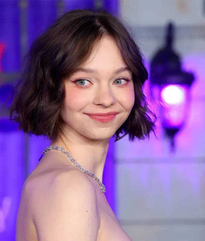 short haircuts for fine hair layered bob' fetchpriority='auto' title='35 Short Haircuts for Fine Hair from the ‘Mixie’ to the Blunt Bob According to Stylists