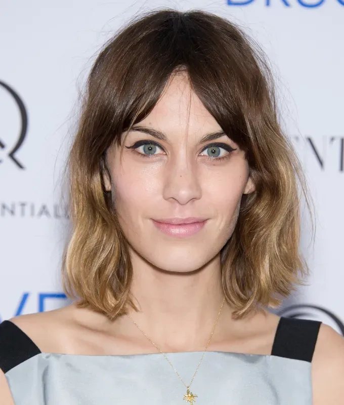 long bob haircut Textured Long Bob' fetchpriority='auto' title='44 Long Bob Haircut Ideas for Any Face Shape According to Celeb Stylists