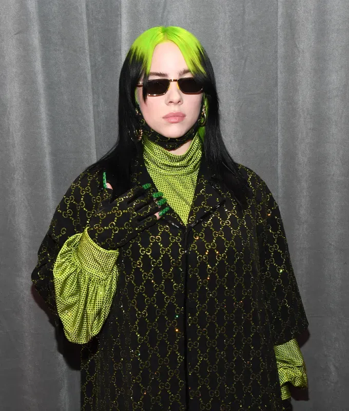 long bob haircut Two Toned Long Bob' fetchpriority='auto' title='44 Long Bob Haircut Ideas for Any Face Shape According to Celeb Stylists