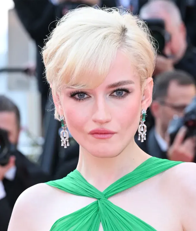 best haircuts for round faces textured pixie cut' fetchpriority='auto' title='The 36 Best Haircuts for Round Faces