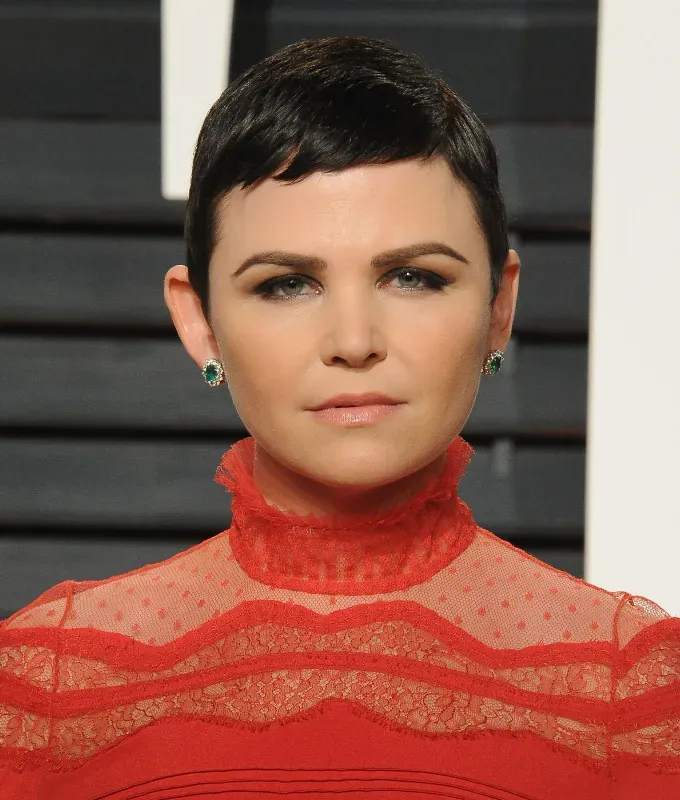 best haircuts for round faces short pixie' fetchpriority='auto' title='The 36 Best Haircuts for Round Faces