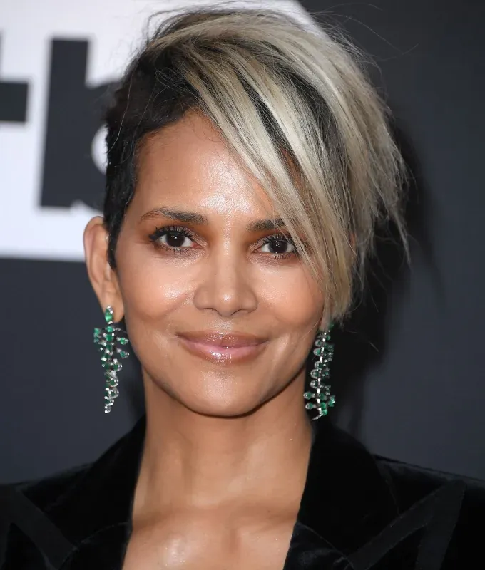 haircuts for gray hair shaved sides halle berry' fetchpriority='auto' title='The 30 Best Haircuts for Gray Hair