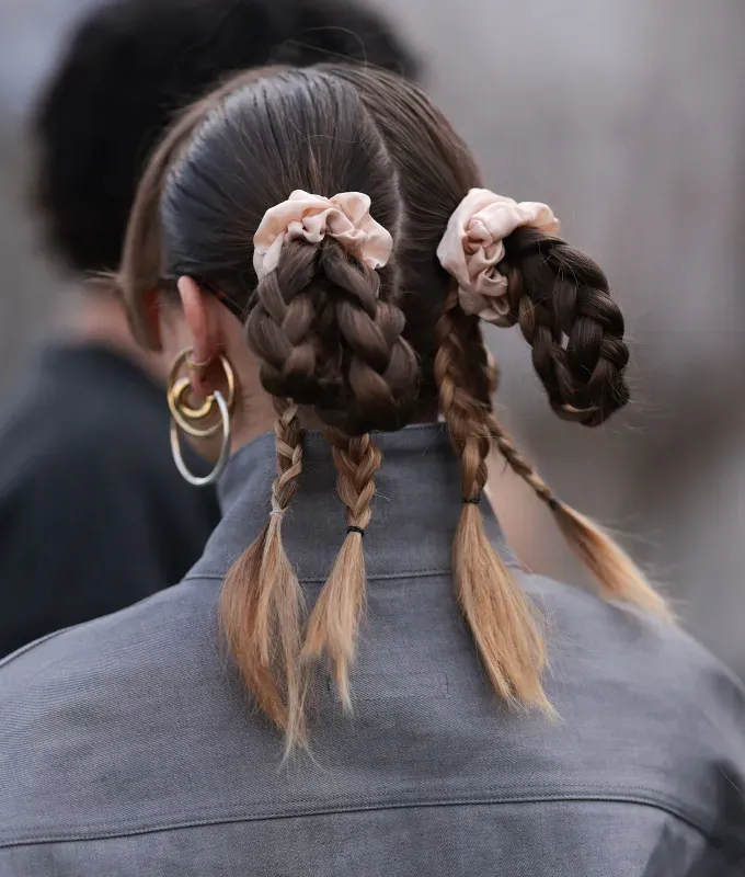 medusa ponytails' fetchpriority='auto' title='Trend Alert: Medusa Ponytails Are Slithering Their Way Into Summer