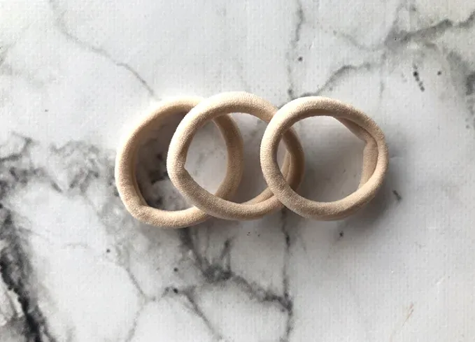 cyndibands blonde gentle hold seamless ties' fetchpriority='auto' title='We Tried Every Single Hair Tie and Ranked Them from Best to Get Off My Wrist