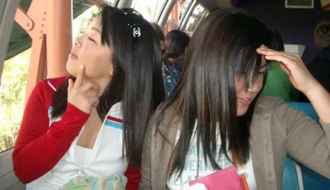 how to style frizzy asian hair 2' fetchpriority='auto' title='How I Learned to Style My Frizzy Asian Hair