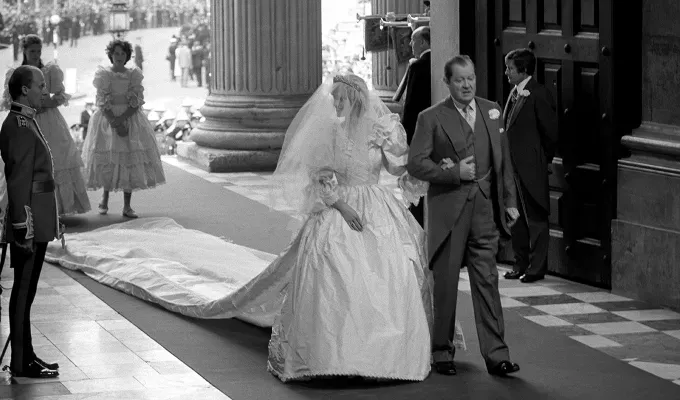 princess diana hand on dress houbigant' fetchpriority='auto' title='I Tested the $240 Perfume Worn By Princess Diana on Her Wedding Day