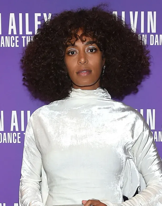 curly bob ideas long layered bob with bangs' fetchpriority='auto' title='25 Curly Bob Ideas to Inspire Your Next Haircut According to Top Hairstylists