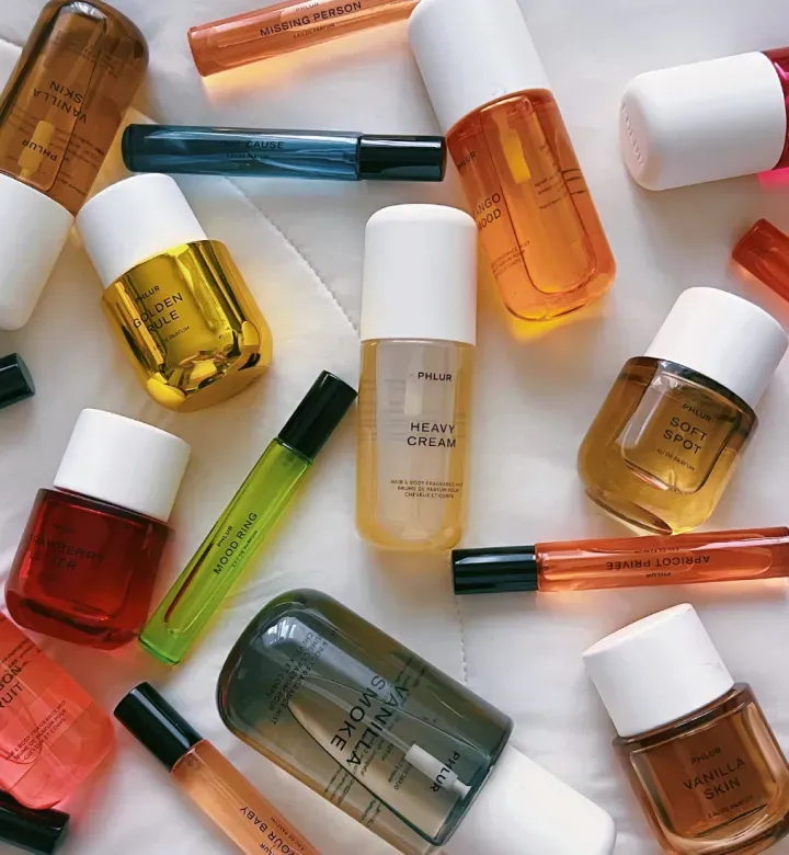 Kokeilin kaikkia 22 Phlur -tuoksua, ja tässä luotan ne (alkuperäisillä valokuvilla)