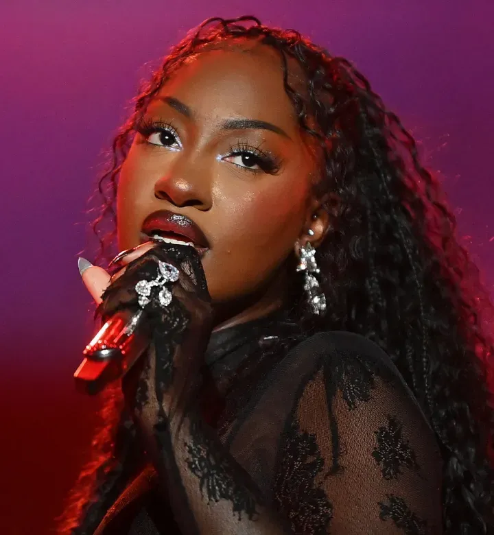 Kuinka saavuttaa Bora Bora -punokset kesäksi, julkkis kampaamon mukaan