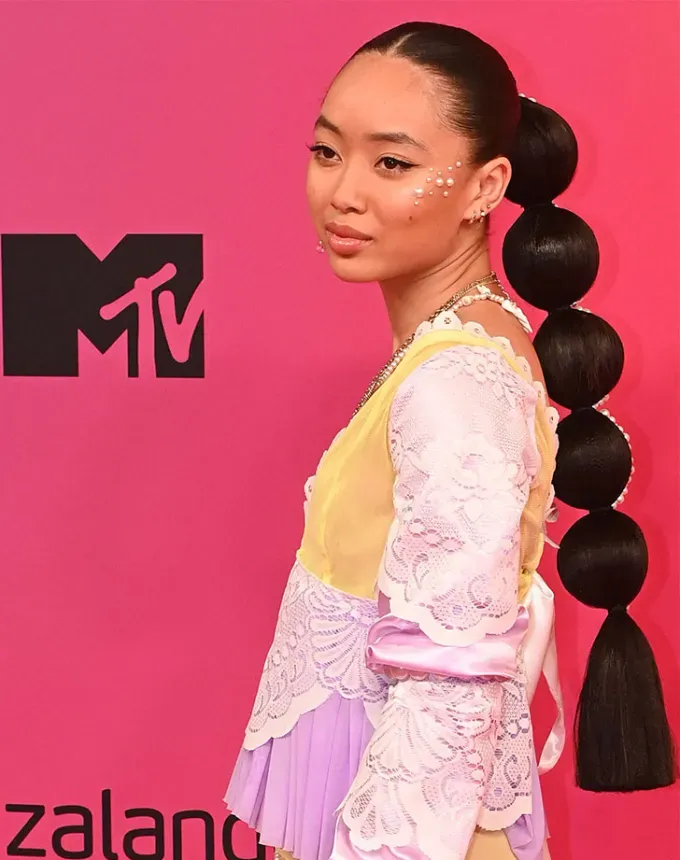 wedding hairstyles for long hair' fetchpriority='auto' title='48 Holiday Hairstyles to Rock All Season Long from Voluminous Curls to Party Ponytails