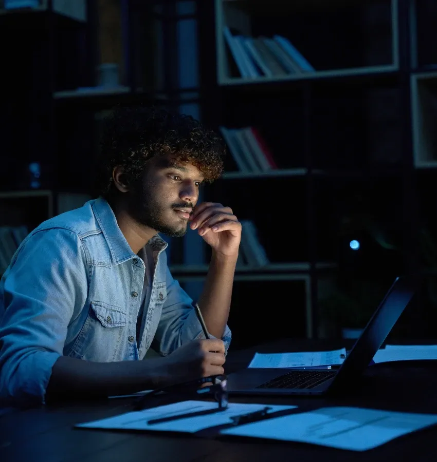 man looking second job boss calls worker disloyal' title='man looking second job boss calls worker disloyal' typeof='foaf:Image' decoding='async