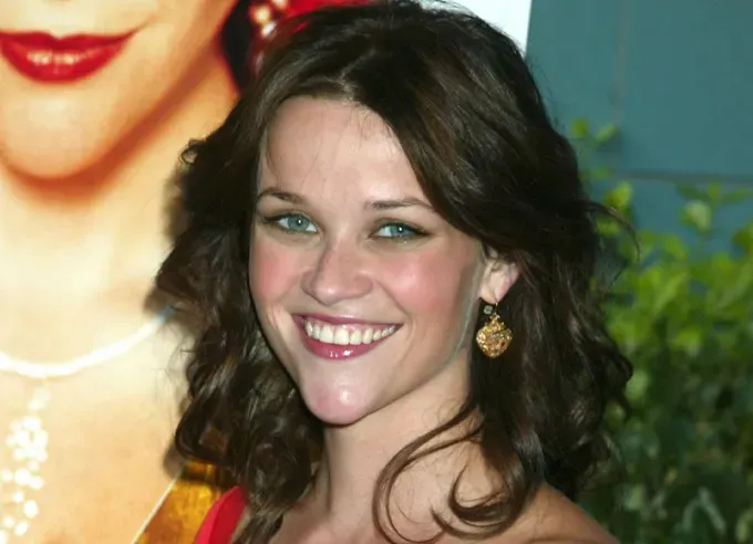 reese witherspoon hair 9' fetchpriority='auto' title='Reese Witherspoon Hairstyles: From Brunette Curls to Pixie Haircuts