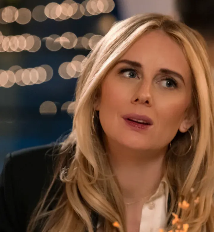 Pravkar sem spoznal, zakaj nihče ne želi tega zvezde Justine Lupe izgleda tako znana