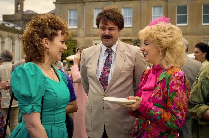 rivals garden party hulu' fetchpriority='auto' title='This ‘80s-Set Hulu Show Has a 95 Percent on Rotten Tomatoes—and It’s as Addictive as It Is Sexy