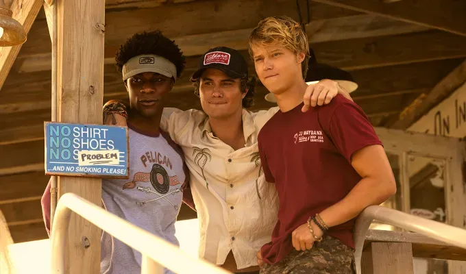 chase-stokes-outer-banks-season-4' fetchpriority='auto' title='Chase Stokes Reveals Why ’Outer Banks’ Season 4 Will Be Way Different Than Seasons 2 and 3