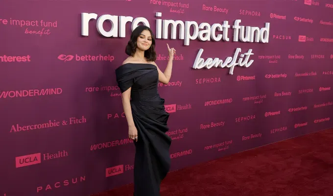 selena gomez net worth 4' fetchpriority='auto' title='Move Over Taylor Swift—Selena Gomez’s Net Worth Makes Her a Billionaire Too