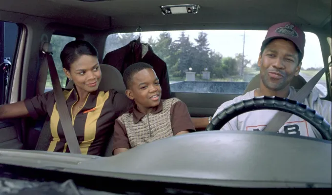 john-q-film-review-denzel-washington' fetchpriority='auto' title='This Denzel Washington Thriller Is So Good It Should’ve Been the One to Get Him His First Leading Man Oscar