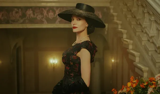 maria netflix review angelina jolie cast' fetchpriority='auto' title='Angelina Jolie’s Performance in Netflix’s ‘Maria’ Is Captivating Convincing & Worthy of an Oscar