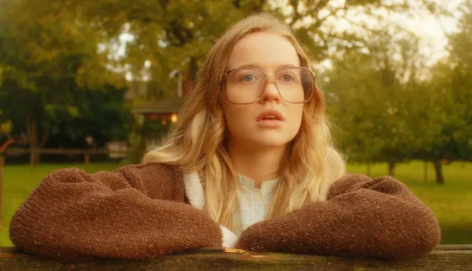 firefly lane cast roan curtis' fetchpriority='auto' title='Does the ‘Firefly Lane’ Cast Look Familiar? Here’s Where You’ve Seen Them Before