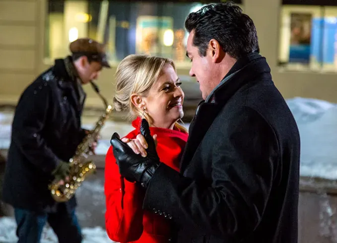 best hallmark christmas movies broadcasting' fetchpriority='auto' title='The 42 Best Hallmark Christmas Movies to Stream Right Now