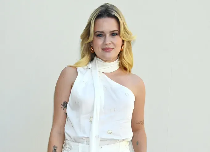 ava elizabeth phillippe 1' fetchpriority='auto' title='10 Things to Know About Reese Witherspoon’s Lookalike Daughter Ava Elizabeth Phillippe