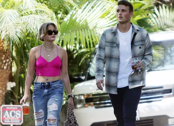 ava elizabeth philippe dating' fetchpriority='auto' title='10 Things to Know About Reese Witherspoon’s Lookalike Daughter Ava Elizabeth Phillippe