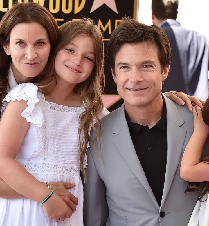 Džeisona Batemana bērni: viss, kas jāzina par Frančesku un Kļavu