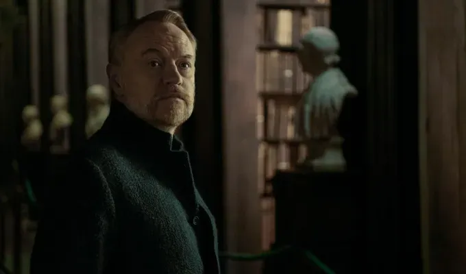 foundation tv show heady' fetchpriority='auto' title='This Sci-Fi Series Inspired ‘Star Wars’—but I Think It’s Even Better (and There Are 2 Seasons to Binge!)