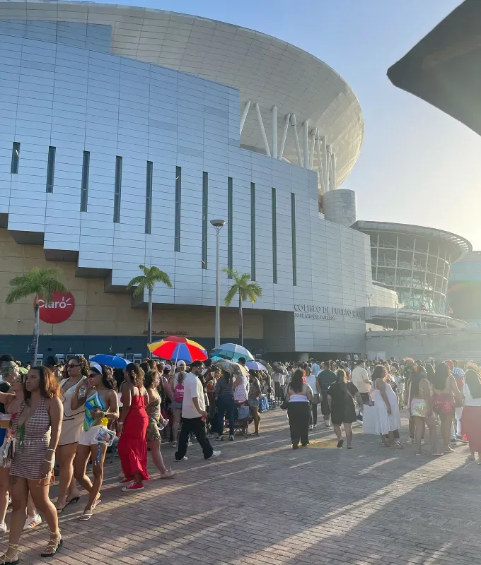 bad bunny concert review: Coliseo José Miguel Agrelot' fetchpriority='auto' title='I Went to Puerto Rico for Bad Bunny’s DeBí TiRAR Más FOToS Show (& It Was More Moving Than Expected)