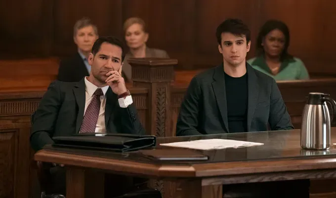 the lincoln lawyer season 3 review mickey' fetchpriority='auto' title='‘The Lincoln Lawyer’ Premiere Sets the Stage for a Wild Season 3 (& It Already Feels *Personal*)