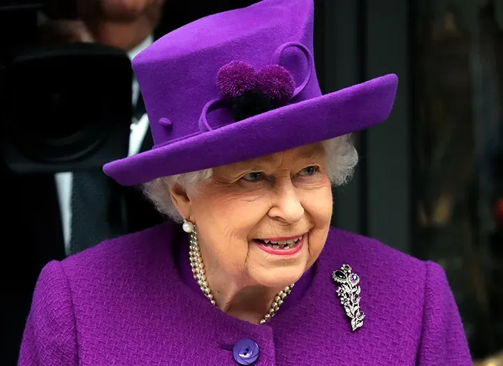 Štai visiškas karalienės Elžbietos pavardės suskirstymas (nes už jos yra ilga istorija)