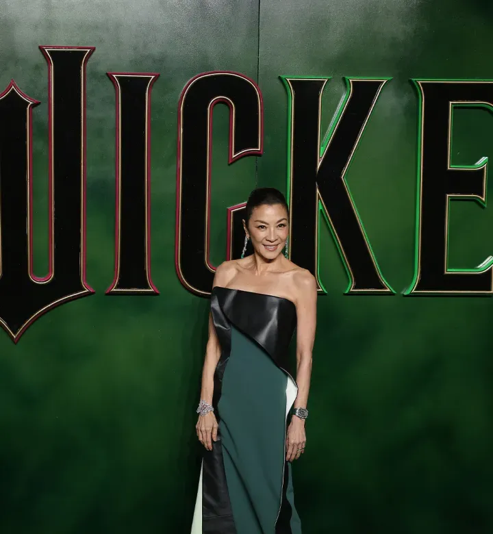 'Crazy Rich Asians' stjerne Michelle Yeohs nettoværdi er alvorligt imponerende