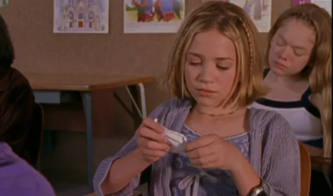 mary-kate-and-ashley-passport-to-paris-review-mary-kate' fetchpriority='auto' title='I Rewatched This 25-Year-Old Mary Kate and Ashley Olsen Movie and There’s Something I Just Can’t Get Over