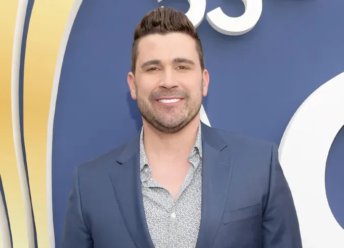 josh gracin' fetchpriority='auto' title='The 30 Most Successful ‘American Idol’ Contestants from Carrie Underwood to Jennifer Hudson