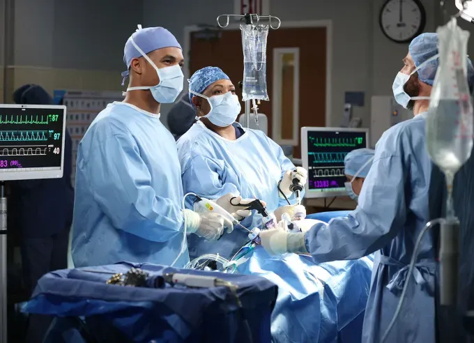 Grey’s Anatomy Christmas episodes It Came Upon A Midnight Clear' title='I Ranked All 7 ‘Grey’s Anatomy’ Christmas Episodes From Holiday Classic to Code Blue