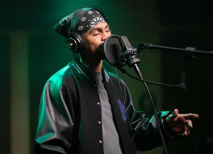 wu tang an american saga cast dave east' fetchpriority='auto' title='Here’s Why the ‘Wu-Tang: An American Saga’ Cast Looks So Familiar