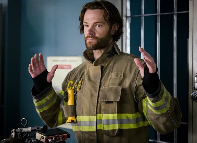 Fire Country cast Jared Padalecki' fetchpriority='auto' title='Everything You Should Know About the ‘Fire Country’ Cast