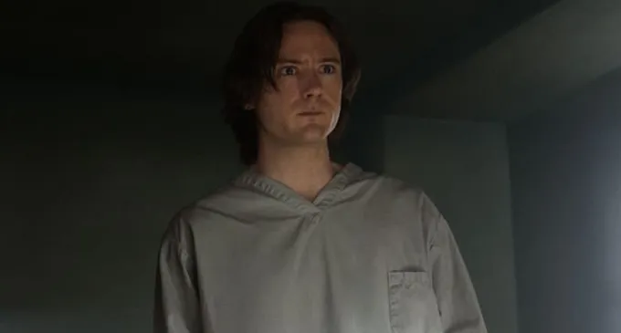 lewis-pullman-thunderbolts-screenshot' fetchpriority='auto' title='This Is Why ’Thunderbolts’ Star Lewis Pullman Looks So Familiar