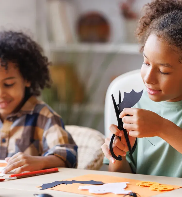 Das 75 beste Halloween -Handwerk für Kinder im Jahr 2025