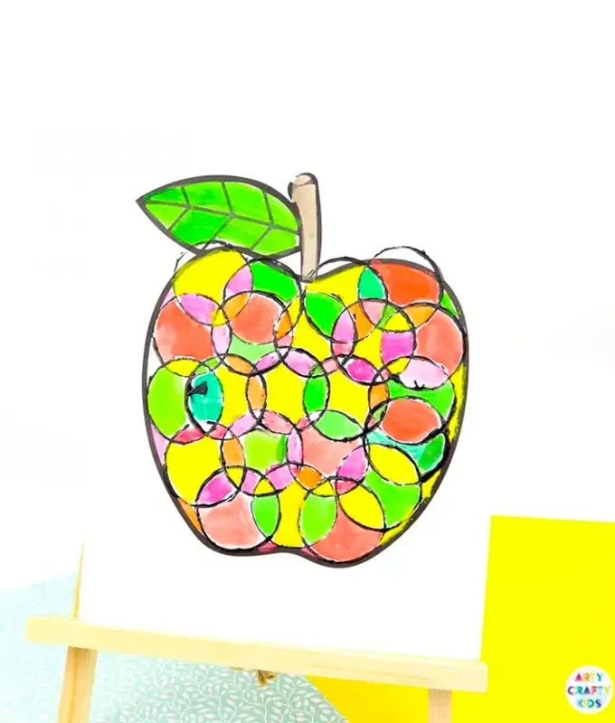 back to school crafts: Back to School Circle Print Apple Art' title='40 Back-to-School Crafts for Kids to Combat First Day Butterflies