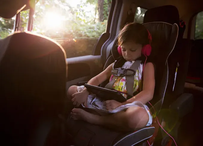 things to do on a long car ride listening to music' fetchpriority='auto' title='15 Fun Things to Do on a Road Trip to Keep Everyone Entertained