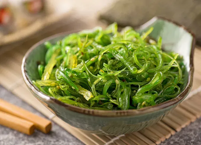 pregnancy super foods: seaweed' fetchpriority='auto' title='19 Pregnancy Super-Foods You Can Eat During All 3 Trimesters According to a Nutritionist